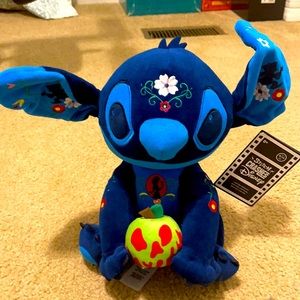 Stitch Crashes Disney- Snow White